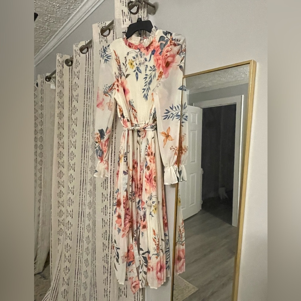 White Floral Pleated Maxi Dress